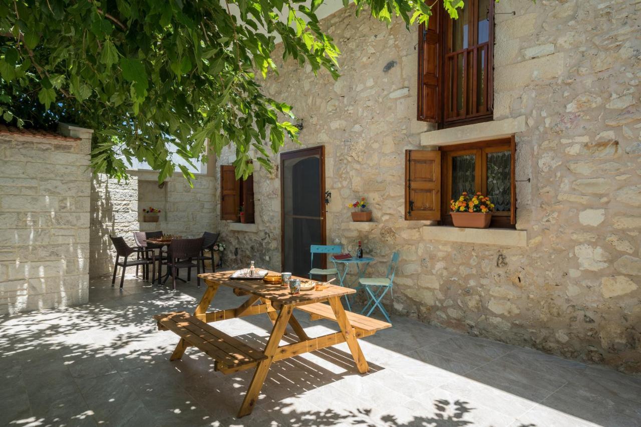 Pagonas Traditional House Mourion  Exterior photo